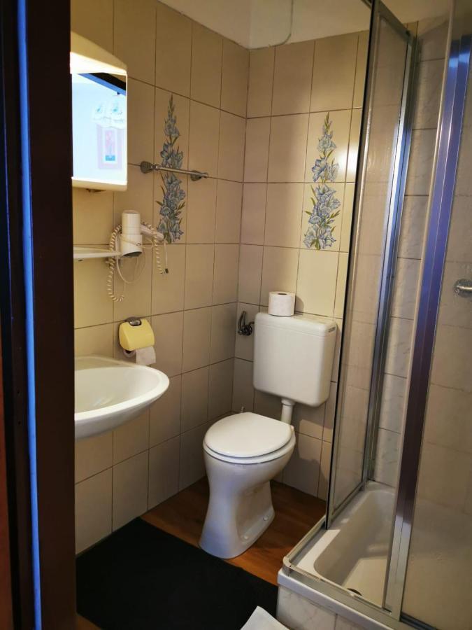 מיסטלבאך Hotel Goldene Krone מראה חיצוני תמונה