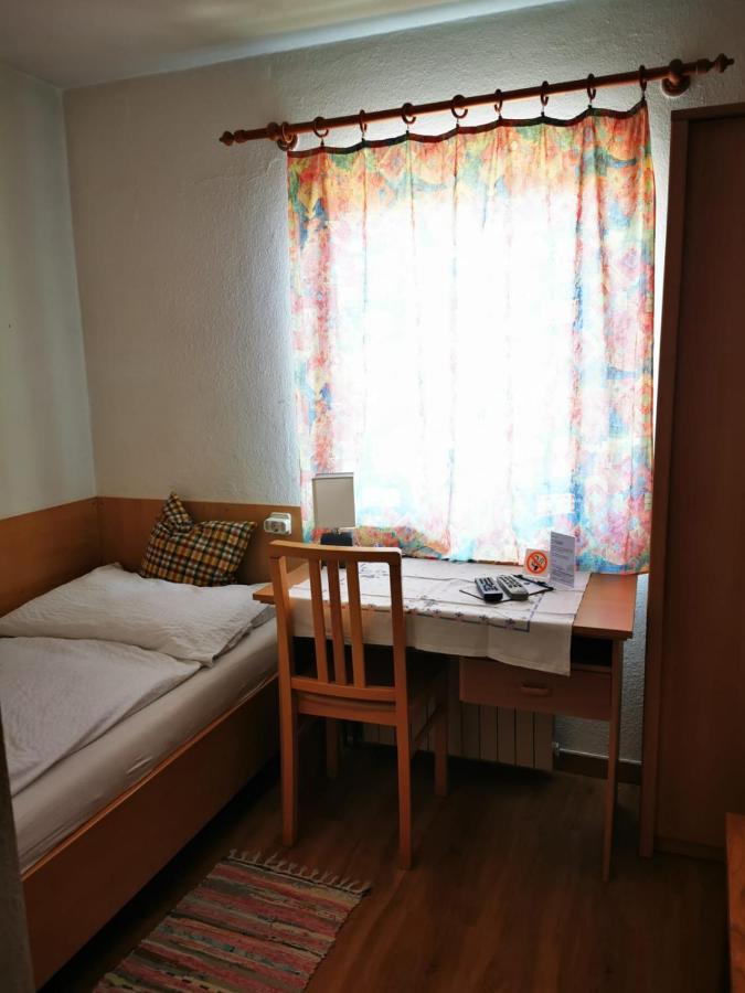 מיסטלבאך Hotel Goldene Krone מראה חיצוני תמונה