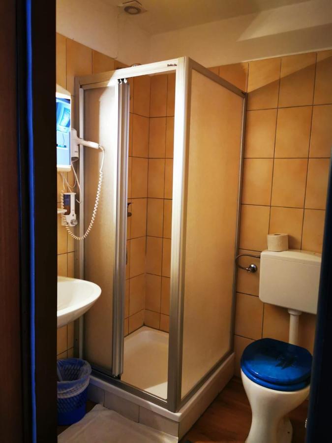 מיסטלבאך Hotel Goldene Krone מראה חיצוני תמונה