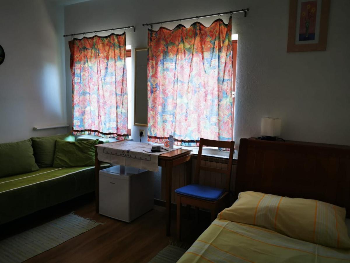 מיסטלבאך Hotel Goldene Krone מראה חיצוני תמונה